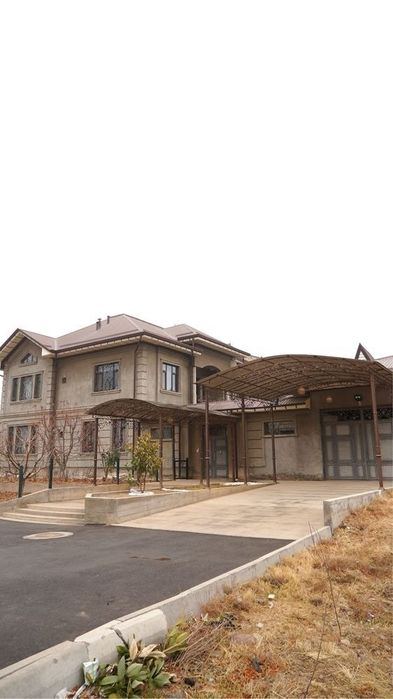 10-xonali uy, 400 m²