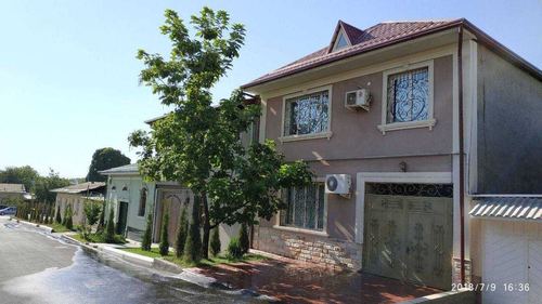 6-комнатный дом, 370 м²