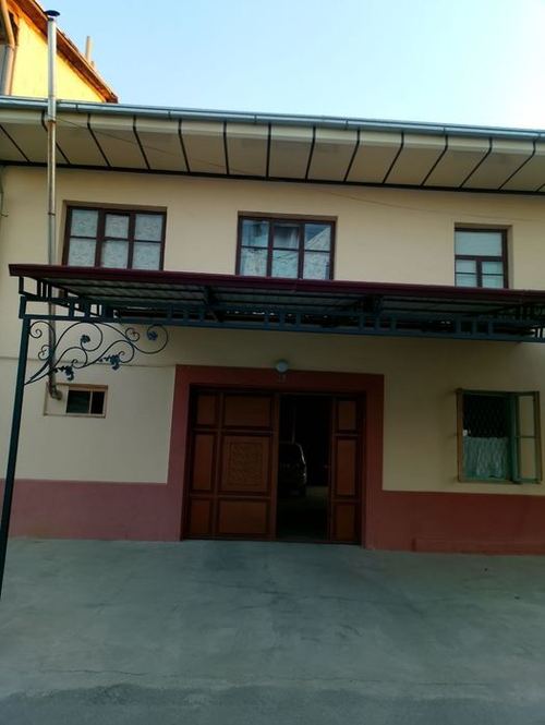 6-комнатный дом, 3490 м²