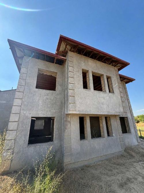 8-комнатный дом, 300 м²