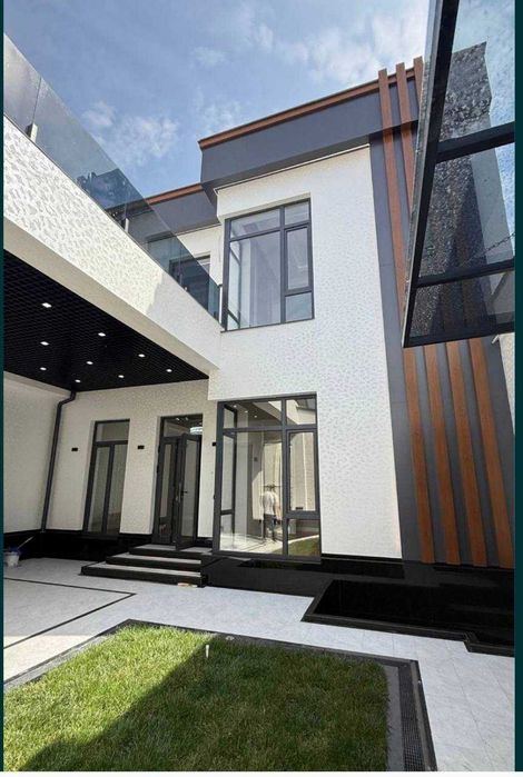 6-комнатный коттедж, 300 м²