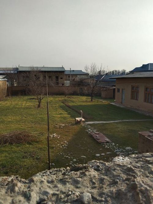 Бетонкадан 1 км кирганда Авлиё отада 9сотих ер