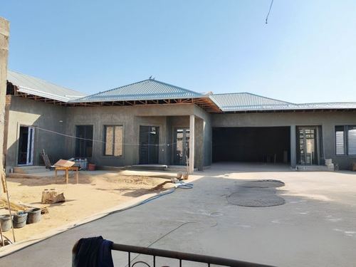 9-комнатный дом, 900 м²