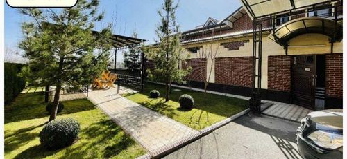 7-комнатный дом, 770 м²