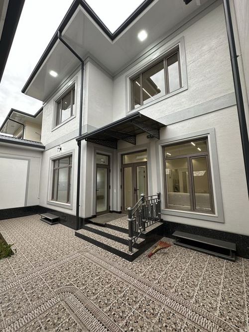 6-комнатный дом, 350 м²