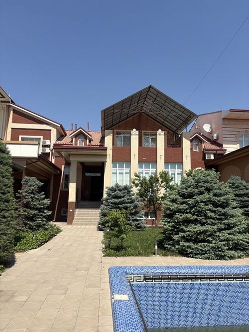 7-комнатный дом, 500 м²