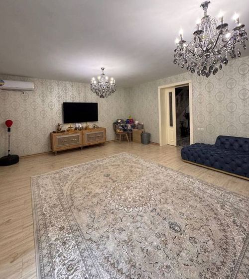 6-комнатный коттедж, 330 м²