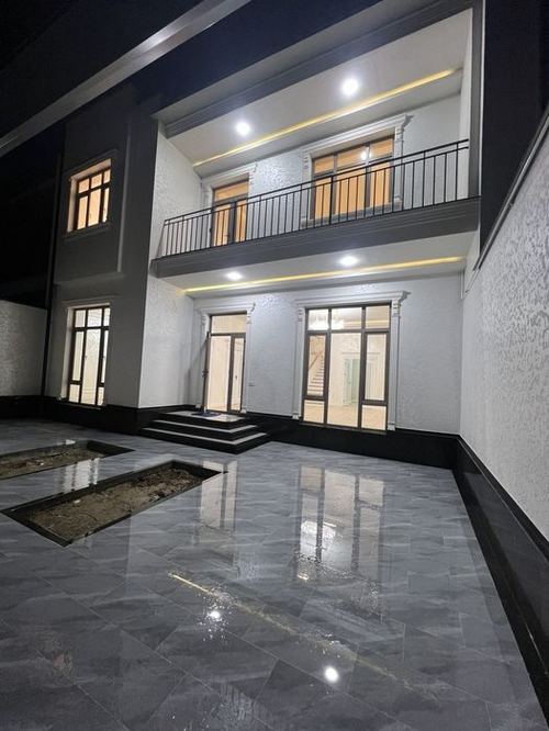 7-комнатный коттедж, 250 м²