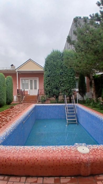 7-комнатный дом, 180 м²