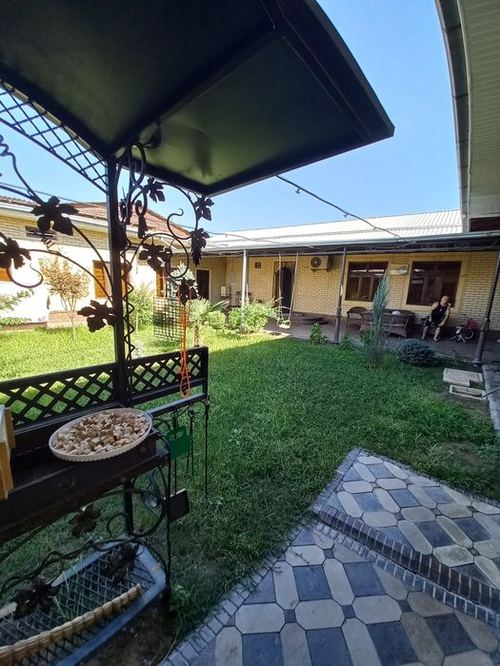 7-комнатный дом, 880 м²