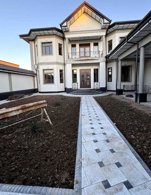 7-комнатный дом, 750 м²