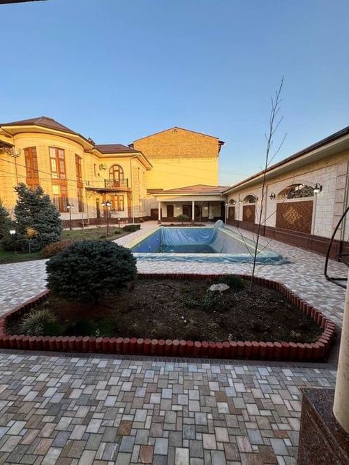 4-комнатный дом, 1000 м²