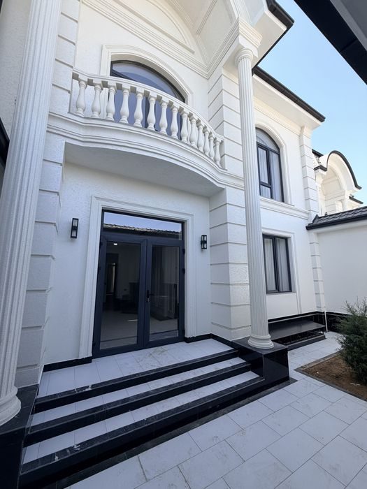 5-комнатный дом, 250 м², Ташкент, Юнусабадский район, на продажу