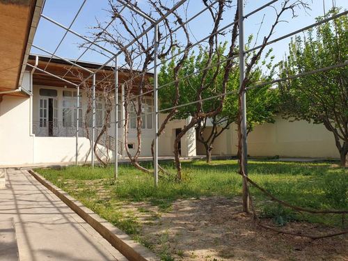 10-комнатный дом, 250 м²