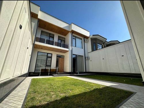 6-комнатный дом, 400 м²