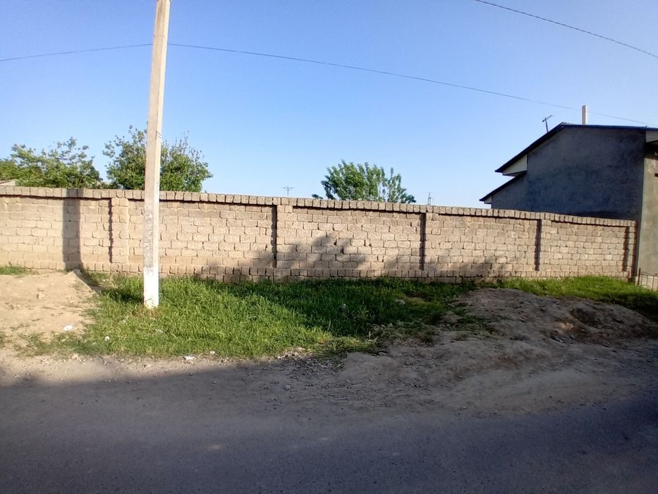 Yunsobod zenitan 1 km kilametir kirganda hasanboyda 20sutu yer sotilad