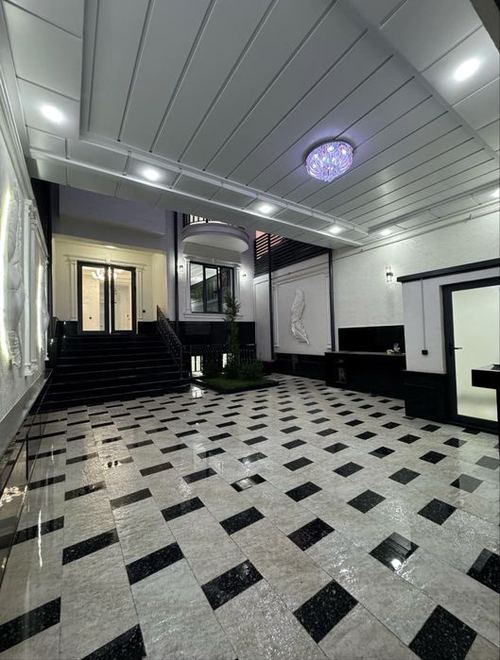 7-xonali uy, 245 m²