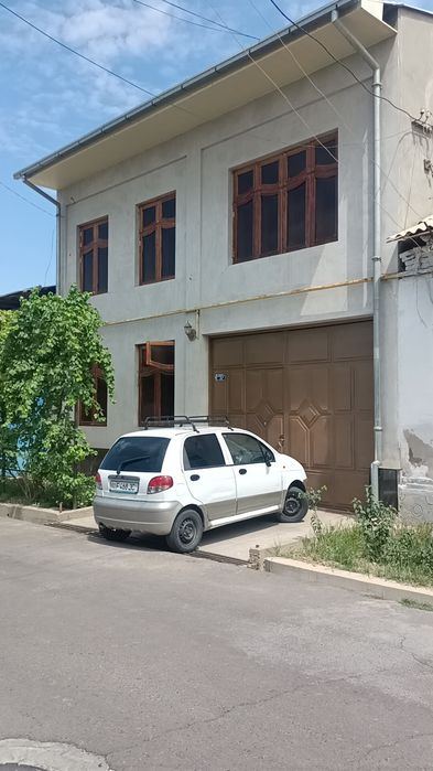 11-xonali uy, 600 m²