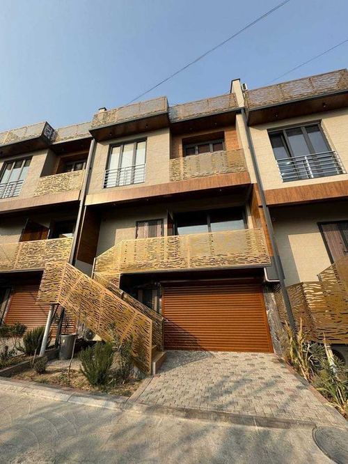 Продается  офис  Казы Махалля  270 м²