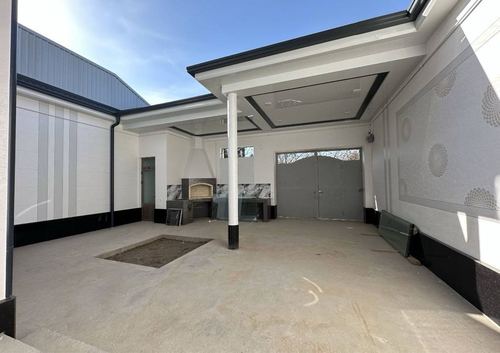 9-xonali uy, 380 m²