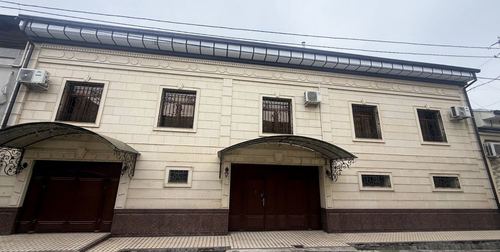 10-xonali uy, 800 m²