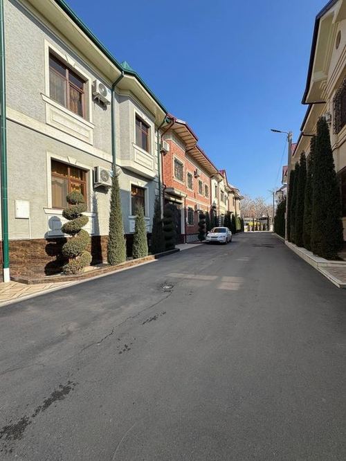 7-xonali uy, 300 m²