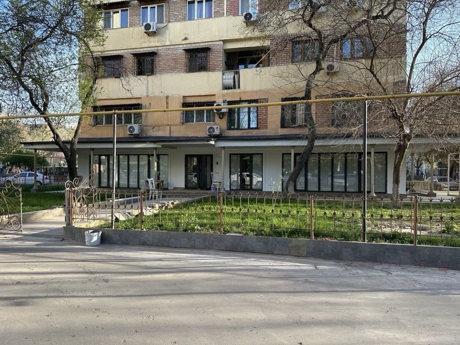 Продается офис Ор-р: Ц4, кафе Central 240м2