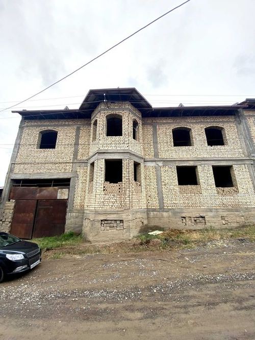 10-комнатный дом, 8 м²