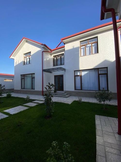 5-комнатный дом, 200 м²