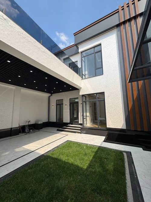 5-комнатный дом, 210 м²