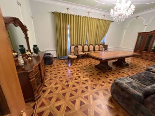7-комнатный дом, 600 м²