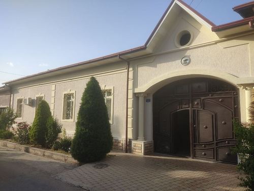 6-xonali uy, 600 m²