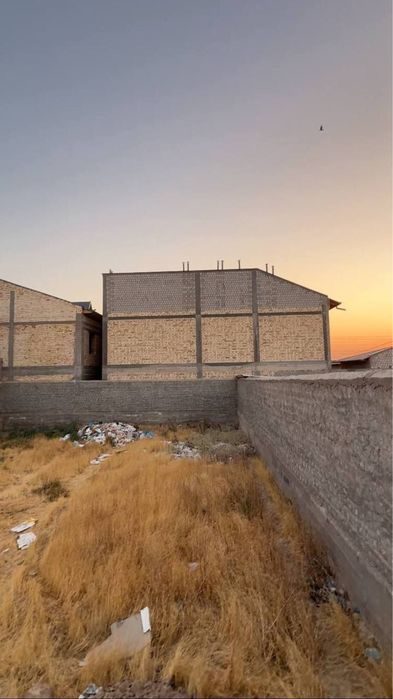 Yer sotiladi 5 sotix Qizg’aldoq maxalla 2-kv