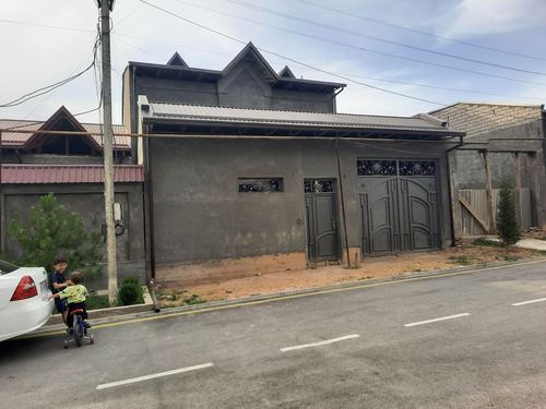 7-xonali uy, 240 m²
