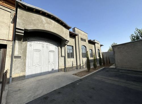 10-xonali uy, 900 m²