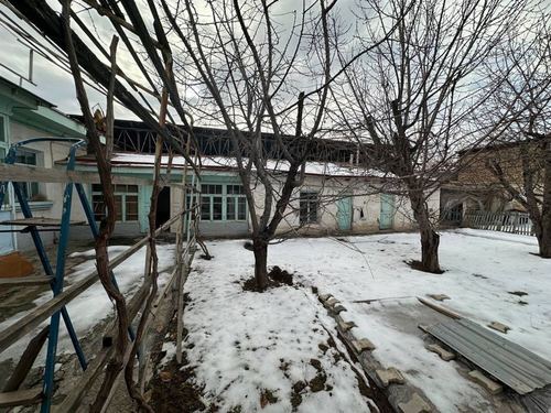 Юнусободда 4.5 соток участка ер хисобида сотилади