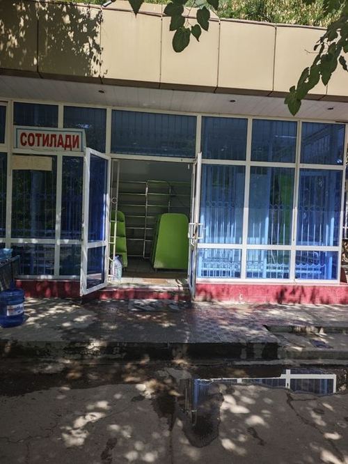 Magazin sotiladi srochnoooo!