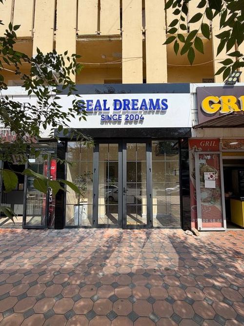 Badamzar machit birinchi liniya  92m2 euro remont arendaga beriladi