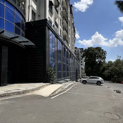 Сдаётся нежилое помещение вдоль дороги 358 кв.м ор-р Чинобод сан-рий