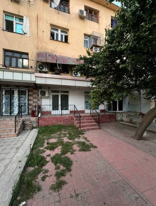 1-линия нежилое 43кв.м ор-р: Бадамзар мечеть