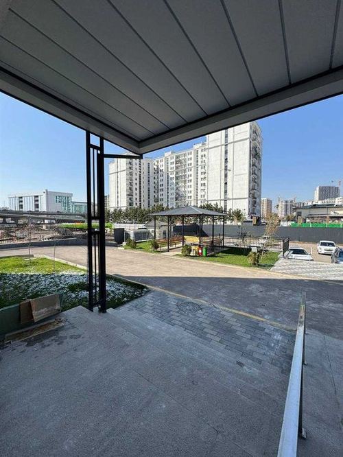 6-xonali kvartira, 160 m²