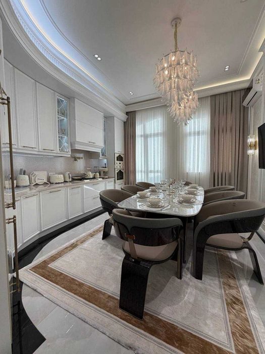 5-xonali kvartira, 200 m², Toshkent, Yakkasaroy tumani, sotuvga