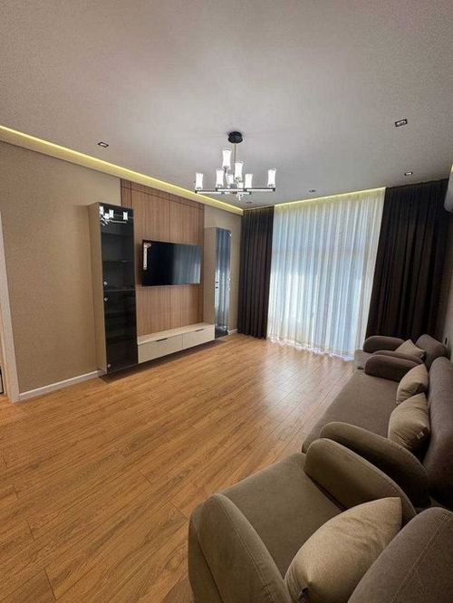 3-xonali kvartira, 83 m²