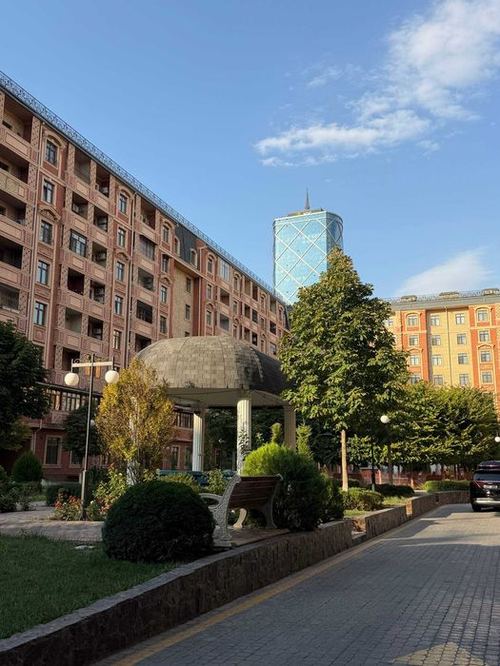 6-комнатная квартира, 195 м²