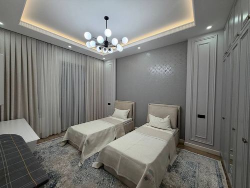 3-xonali kvartira, 103 m²