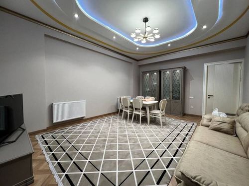 4-xonali kvartira, 131 m²