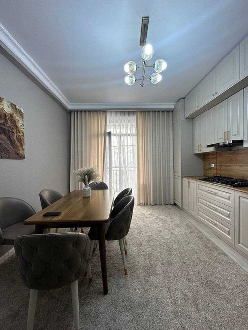 2-xonali kvartira, 90 m²