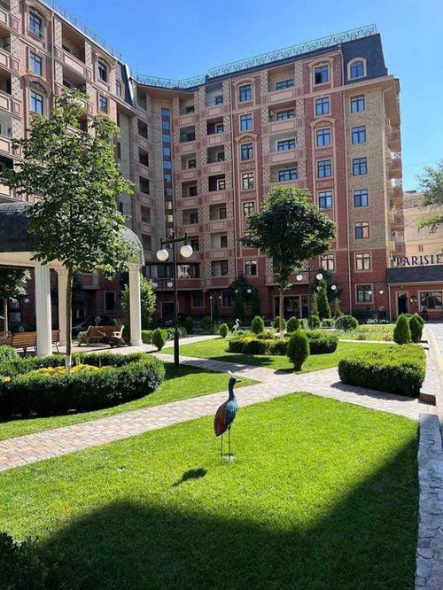 3-xonali kvartira, 105 m²