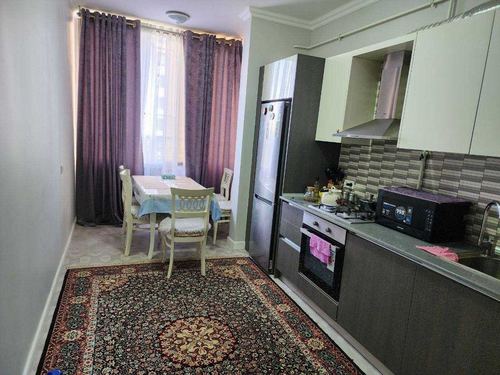 3-xonali kvartira, 80 m²