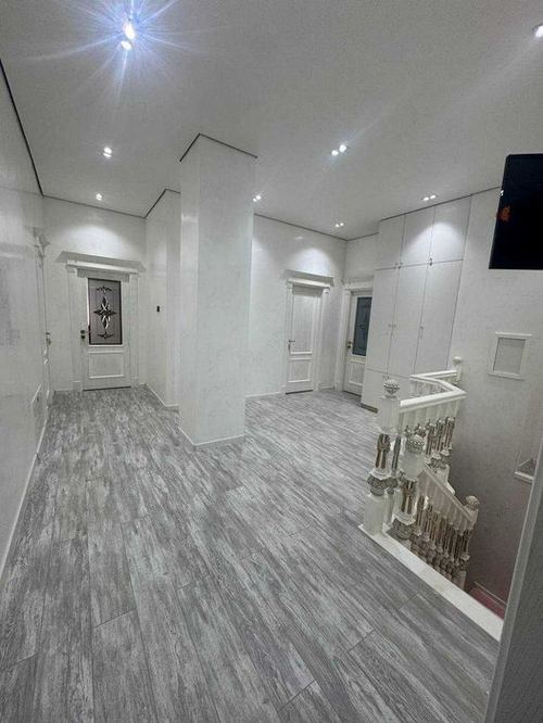 5-xonali kvartira, 150 m²